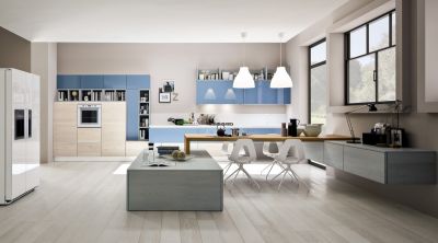 zenzero-impiallacciato-rovere-tinta-talco-tinta-cielo-e-mdf-laccato-lucido-400x222